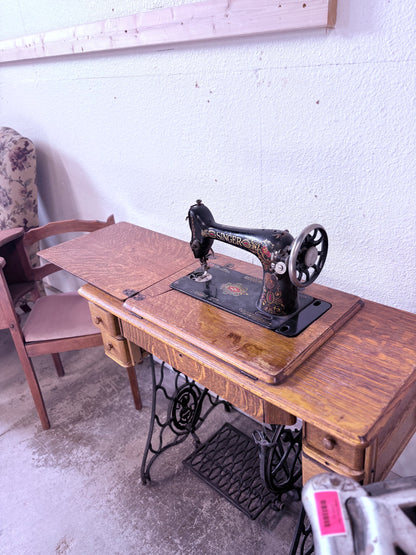 Vintage Singer Sewing Machine with Cabinet
