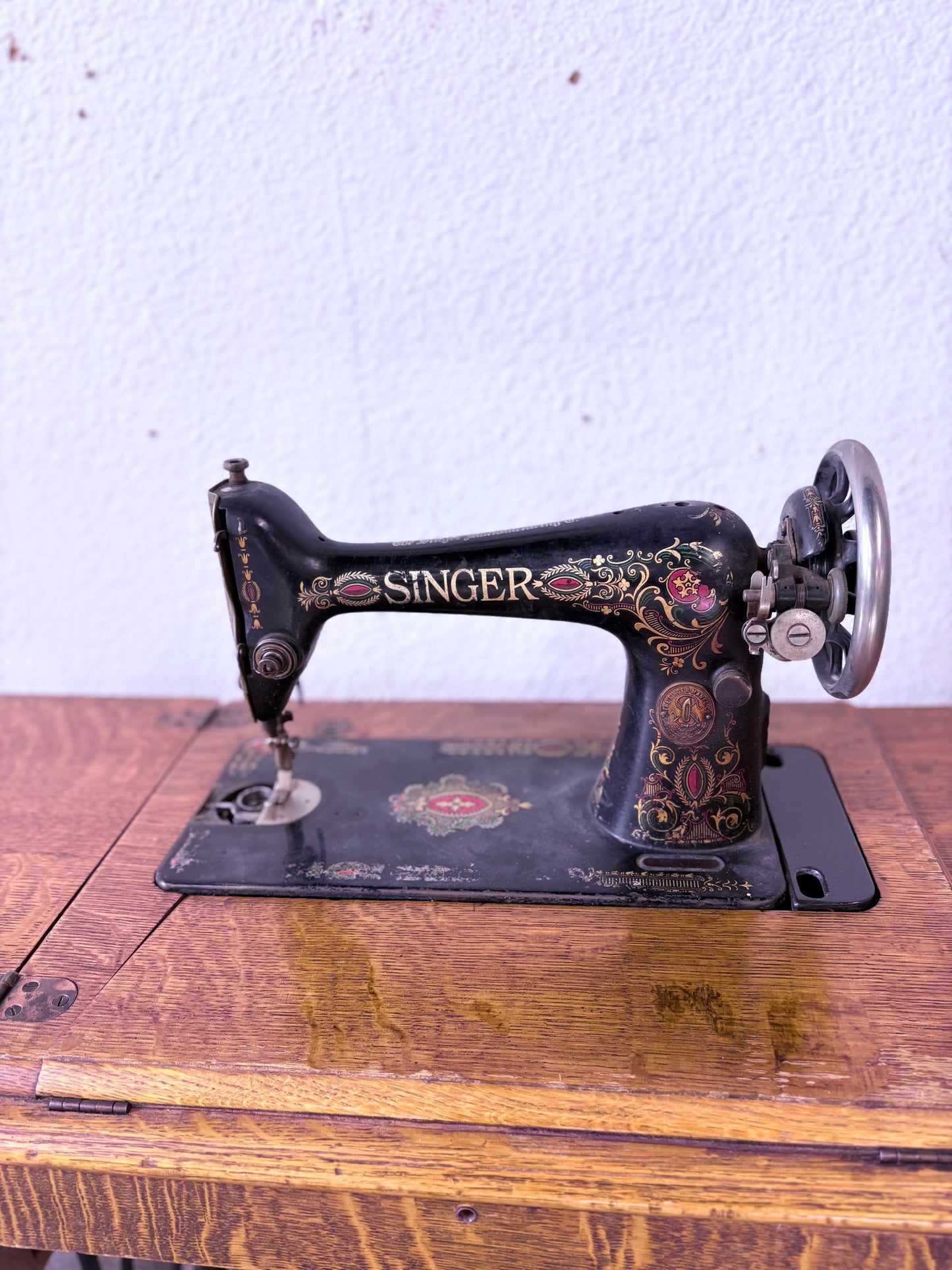 Vintage Singer Sewing Machine with Cabinet