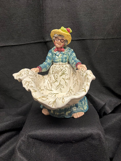 Apron Bowl Figurine